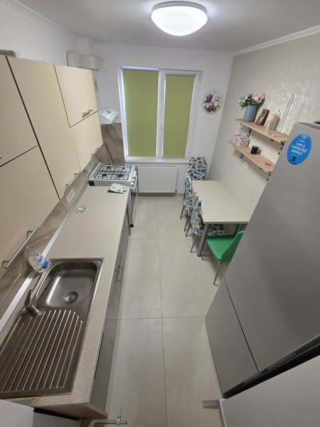 Piata Trapezului/ 1 minut metrou