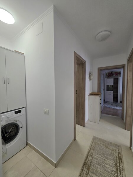 Piata Trapezului/ 1 minut metrou